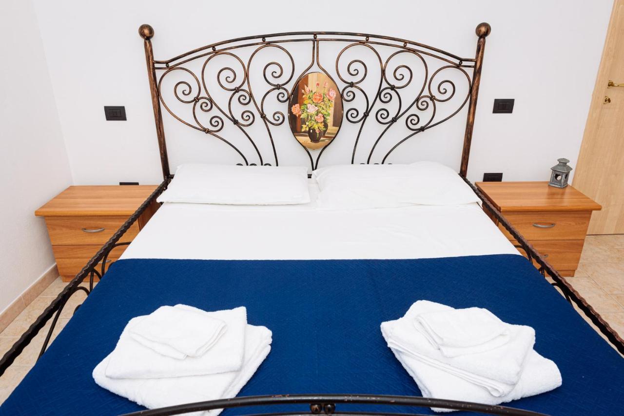 Casa Vacanze Maestrale - By Faendho Porto Torres Eksteriør billede