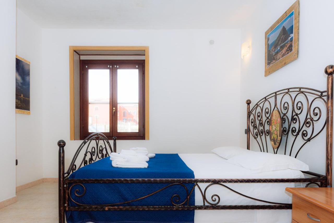 Casa Vacanze Maestrale - By Faendho Porto Torres Eksteriør billede