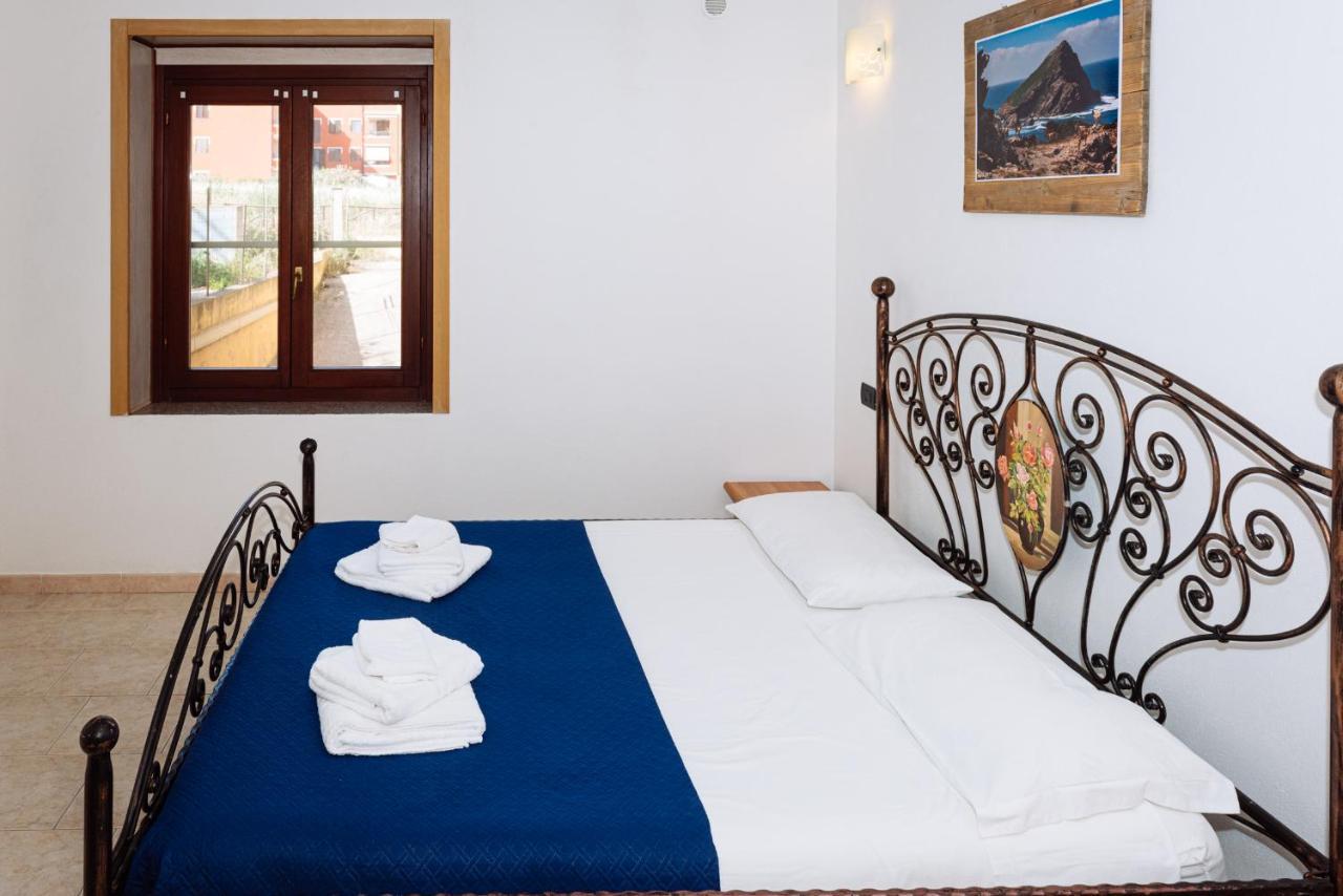 Casa Vacanze Maestrale - By Faendho Porto Torres Eksteriør billede