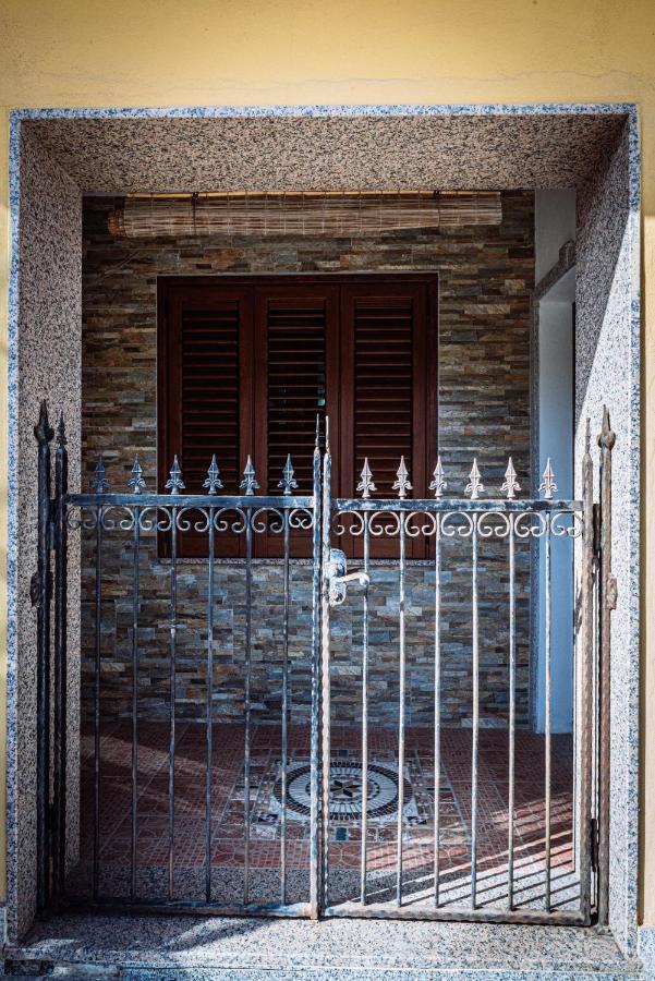 Casa Vacanze Maestrale - By Faendho Porto Torres Eksteriør billede
